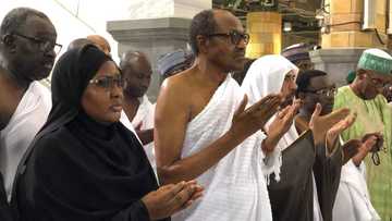 Hotunan Shugaba Buhari a masallacin harami da ke Makkah yayin aikin Umrah