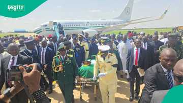 An tafi da gawar Buhari zuwa mahaifarsa Daura bayan ta iso Najeriya