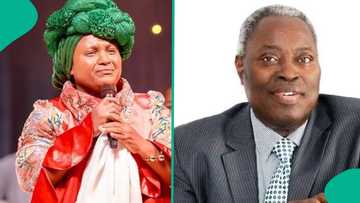 "Deeper Life don dey play drums?" Chioma Jesus' outfit as she greets Kumuyi, sings at church trends