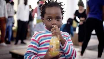 Little girl is caught stealing, but when the cashier learns why, she makes an unthinkable decision