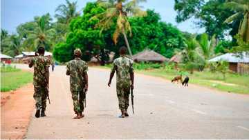 'Karin Bayani: Mayaƙan ISWAP Suna Can Sun Afka Wa Sojoji A Sansaninsu Da Ke Borno