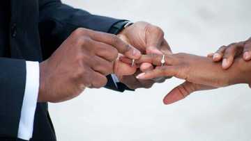 Duk namijin da bashi da mata ba cikakke bane, bashi da farin ciki, Babban malami