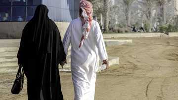 Iko sai Allah: Tsananin soyayyar da mijinta yake nuna mata yasa wata Balarabiya neman kotu ta raba aurensu da mijin nata