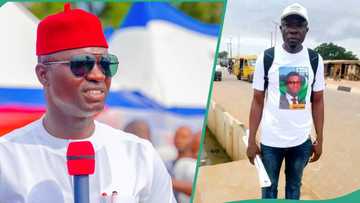 Nigerian governor rewards man with N10m for trekking from Lagos to Ebonyi