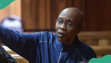 EFCC ta bankaɗo sabuwar badakalar maƙudan kuɗi kan tsohon gwamnan CBN, za a cafke matarsa da wasu 3
