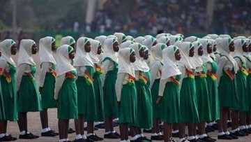 Yadda aka tilastawa daliba kwabe hijabinta kafin ta shiga makaranta (Bidiyo)