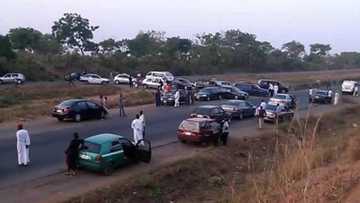 Yan bindiga sun koma hanyar Kaduna-Abuja, sun yi awon gaba da mutane: Shehu Sani, Matafiya