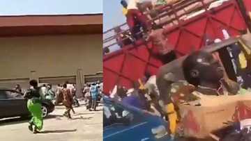 Kalli bidiyon yadda mutane suka kwashi 'ganimar' kayan abinci na tallafin korona a Kwara