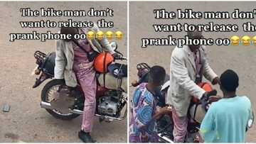 "Until person collect slap": Video shows moment Okada man picked phone dropped by pranksters, holds on to it
