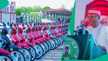 Abin da Abba ya fadawa Kanawa yayin raba babura 600 bayan ficewa daga NNPP