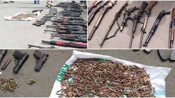 Jami’an tsaro sun samo tarin makamai daga daji a wata jahar arewa (hotuna)