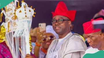 BREAKING: Olakulehin crowned 43rd Olubadan of Ibadanland, receives staff office
