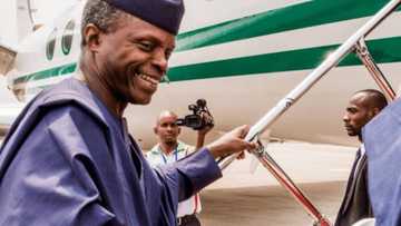 Yanzu Yanzu: Bayan shugaba Buhari, Osinbajo ya fice daga Najeriya