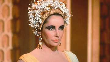 Peut-on vraiment avoir les yeux violets comme Elizabeth Taylor ?