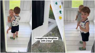 "She pushed him so fast": Dad catches his daughter with boy behind closed door in funny video