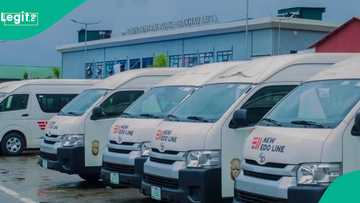 'Yan bindiga sun yi tsaurin ido, sun tare motar gwammati cike da mutane a Najeriya