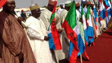Tsohon shugaban PDP a Gombe tare da magoya bayansa 10,000 sun koma APC