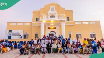 Citizens contribute money together, build luxury mansion for former president