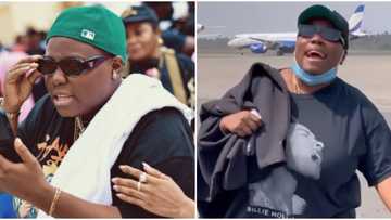 I don jaapa: Singer Teni runs away from Rivers state after escaping scary moment, releases statement