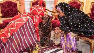 Addu'ar da mahaifiyar Sanusi II ta zazzaga masa yayin da ta ziyarce shi (Bidiyo)