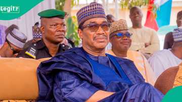 Tsohon gwamnan da ya sha baƙar whala a hannun APC ya fito kare Shugaba Tinubu