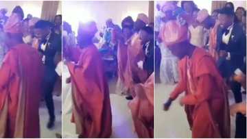 Bride's father "scatters" dance floor with amazing dance moves, his legwork thrills wedding guests
