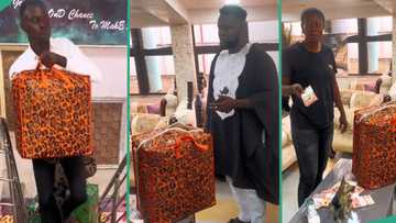 "Count the money": Man goes to buy furniture with Ghana Must Go bags filled with N5 and N10 notes