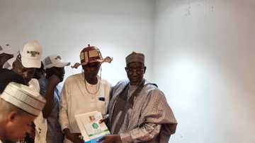 Yanzu-Yanzu: Ƙungiyar Fulani Ta Siya Wa Jonathan Fom Ɗin Takarar Shugaban Ƙasa a APC