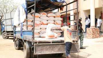 Lockdown: Akwa Ibom state govt distributes palliatives to 31 local government areas