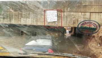 Lagos-Ibadan Traffic: 'Sapa' In Motion As Area Boys Dig Tunnel Under Bridge, Make Money from Users