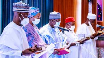 Gwamnatin Buhari ta fara aiki a kan taba albashin masu rike da mukaman ‘Yan siyasa