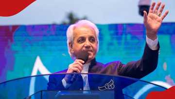 Benny Hinn Regrets Allowing False Prophets Attend His Crusades: "I Wasn't Wise Enough"