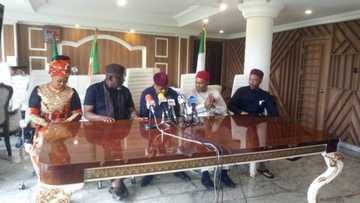 Da dumi-dumi: Yan takarar shugaban kasa na APC daga kudu maso gabas sun shiga ganawar sirri