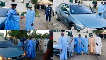 Nigerian man celebrated, given car gift after trekking from Sokoto to Bauchi for this northern governor (photos)