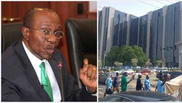 Kitimurmura ga CBN: 'Yan Najeriya sun mamaye CBN, suna neman a sauke gwamna Emefiele