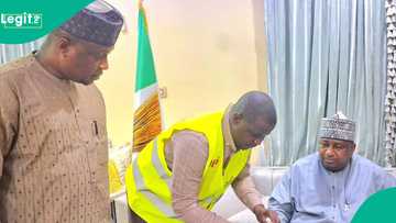 Hajji: An yi wa gwamna da matansa 2 gwajin lafiyar da Saudiyya ta wajabta, sakamako ya fito