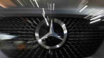 Mercedes-Benz profit plunges on tariff, China woes