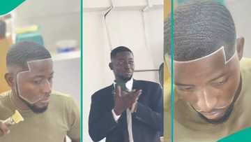 Funny Nigerian man mistakes his phone for microphone during presentation