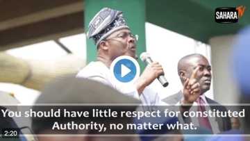 Governor Ajimobi embarrasses himself after Lautech students protest school closure (video)