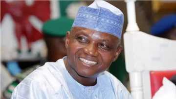 'Yan Najeriya sun daina siyasar jam'iyya yanzu, cancanta suke bi - Garba Shehu