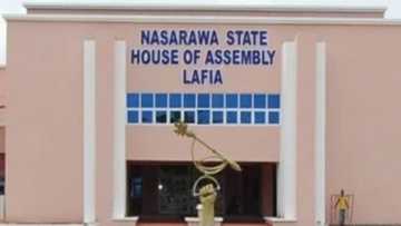 Yan majalisa 2 kacal da PDP ke dasu a jihar Nasarawa zasu sauya sheka zuwa APC – Kakakin majalisa