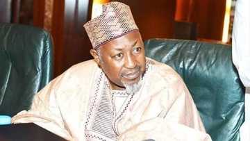 Gwamna ya sha kunya bayan masu sauya sheka daga PDP 4000 sun ki bayyana