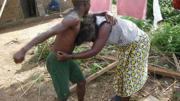 Bayan ya share shekaru biyar a kasar waje, matarsa ta ki kwanciya dashi