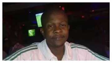 Ya gamu da ajalinsa yana kokowa da kwarton da ya kama turmi da tabarya da matarsa a kan gadon aurensu