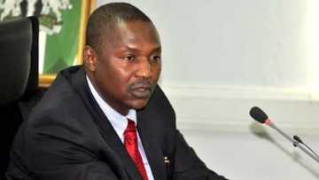 'Ku cire ni daga ciki' - Malami yayi martani a kan zargin hannunsa wajen tube rawanin Sanusi