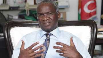 An biya dukkan ‘yan kwangilan dake aikin hanyoyin gwamnatin tarayya kudadensu – Fashola