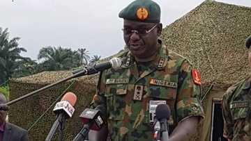 Yanzu-yanzu : Babban hafsan soji Buratai ya halarci taron bikin rufe attisayen murmushin kada