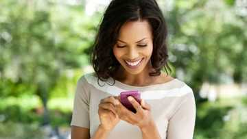 Top funny text messages to send to a girl