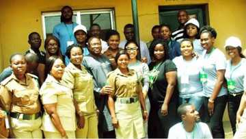 Famous actress Tonto Dike visits prison inmates at Suleja, Niger state