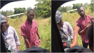Nigerian policeman allegedly confiscates laptop from a young man, demands to know the serial number (video)